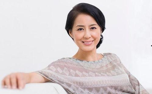 50岁左右女人的生活照,五十岁女性的优雅生活剪影